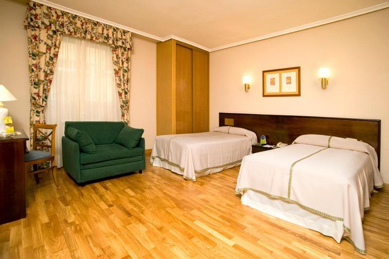 Hotel Castilla Vieja Palencia Szoba fotó