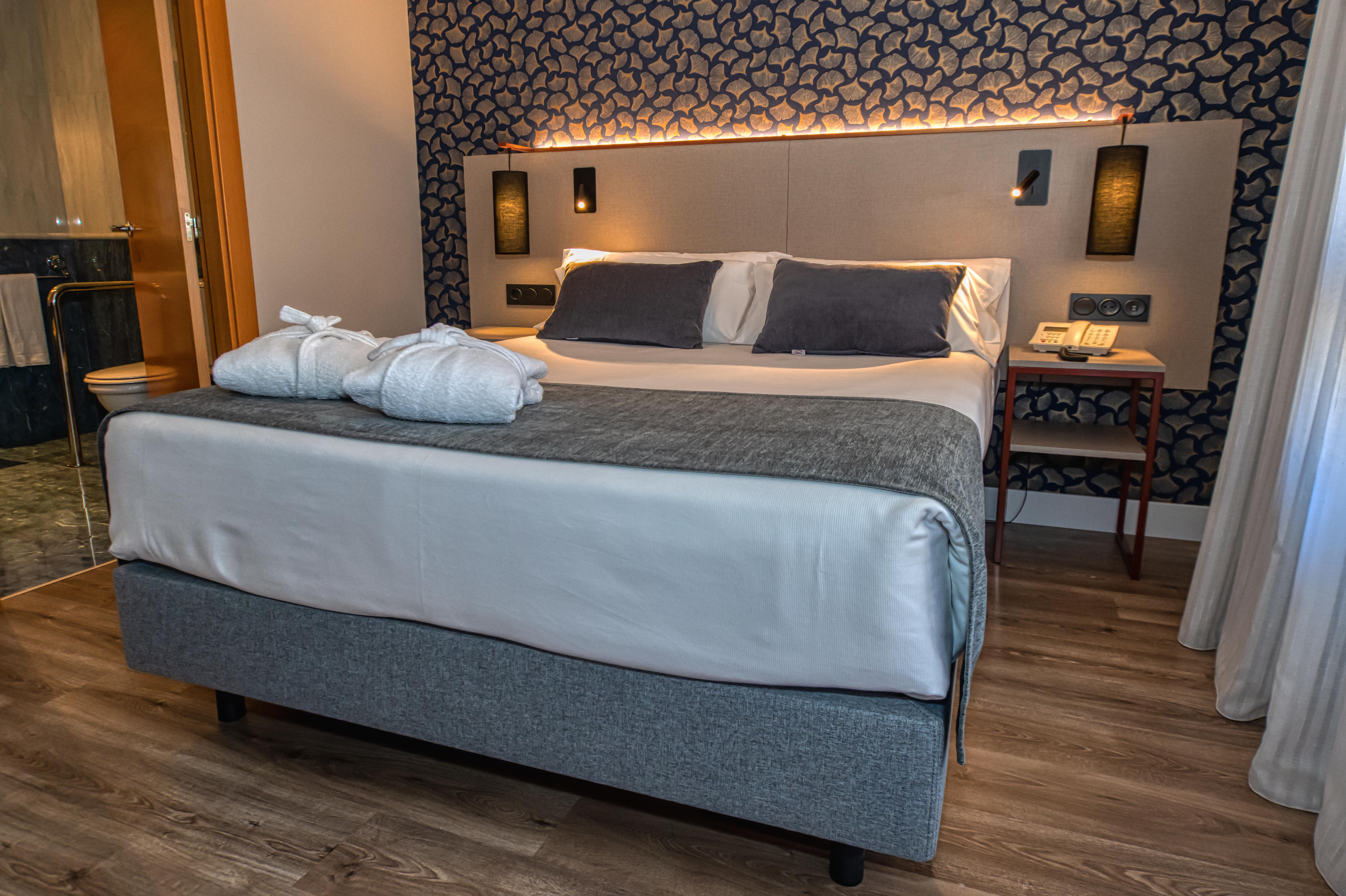 Hotel Castilla Vieja Palencia Kültér fotó