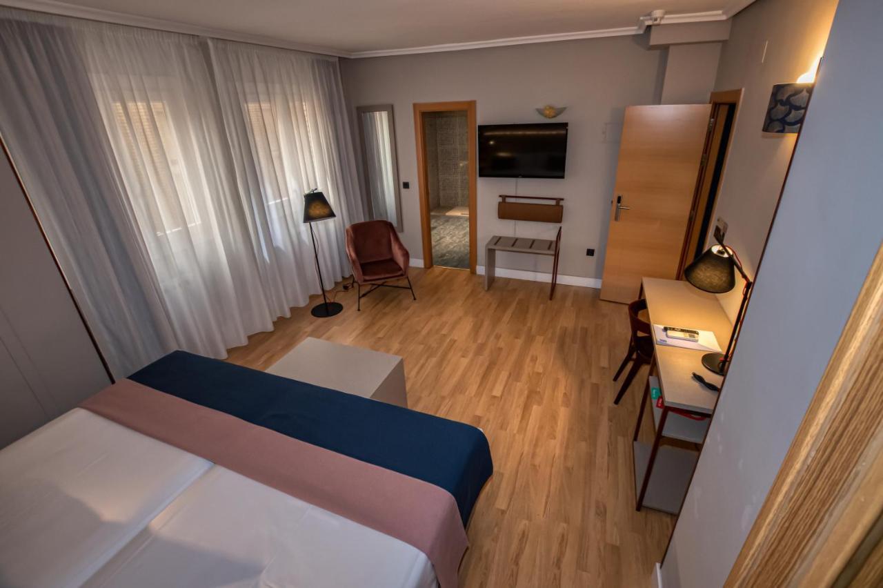 Hotel Castilla Vieja Palencia Kültér fotó